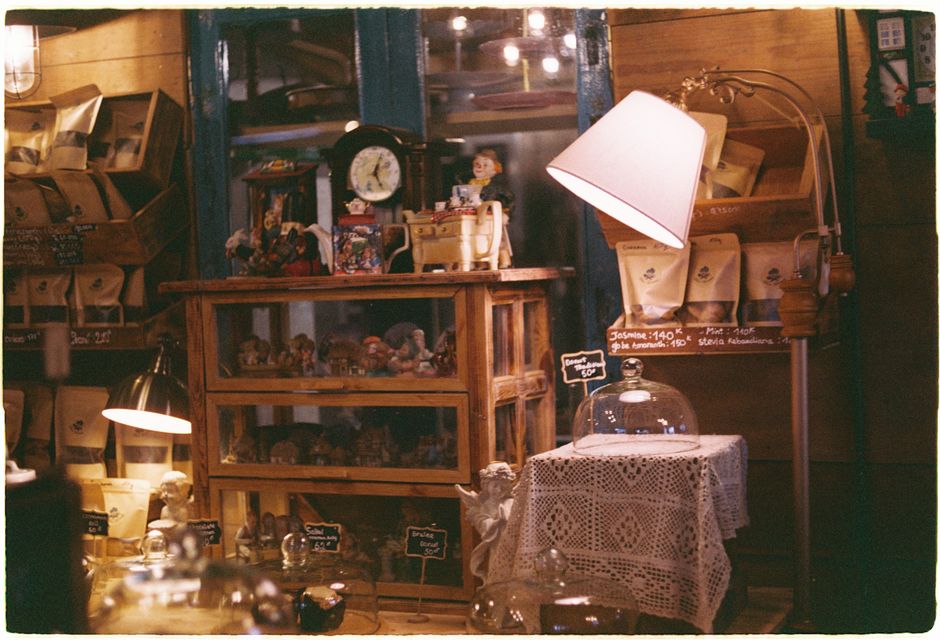 Vintage Style LED Table Lamp - Image 2