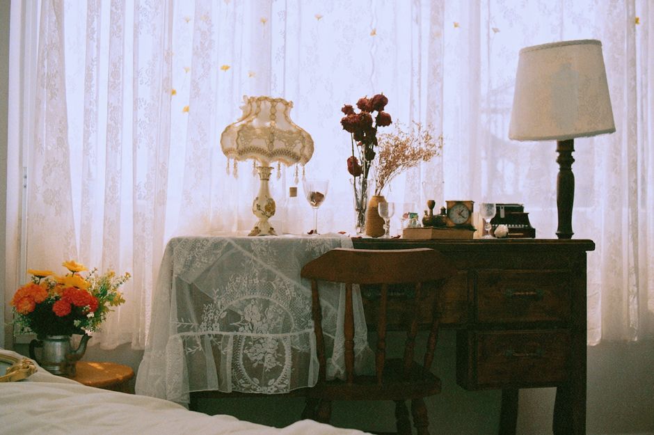 Vintage Style LED Table Lamp - Image 5